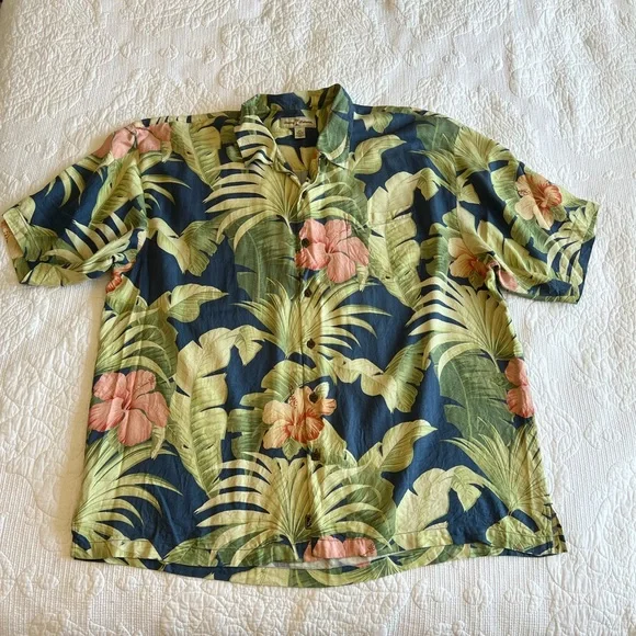 Tommy Bahama camp shirt - Picture 1 of 1